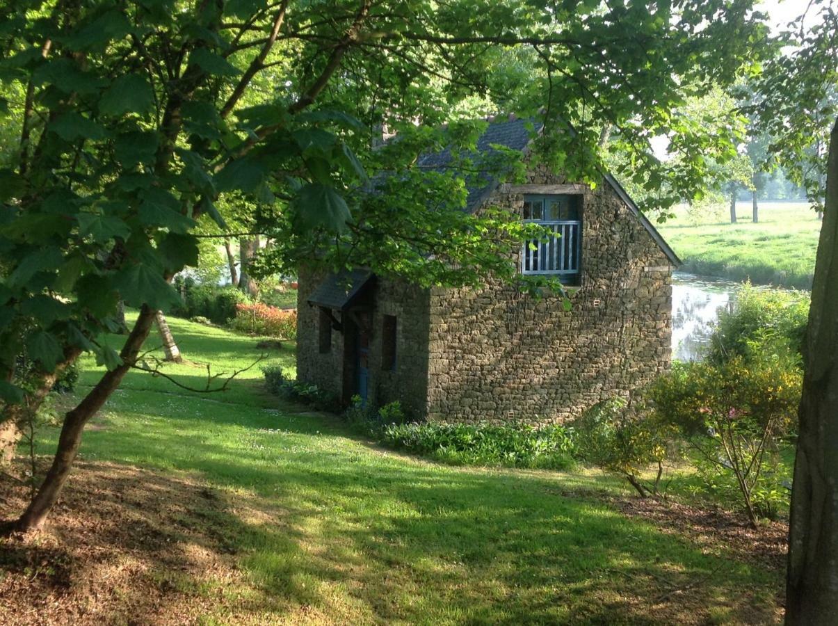 Au Pont Ricoul Bed & Breakfast Saint-Pierre-de-Plesguen Exterior photo